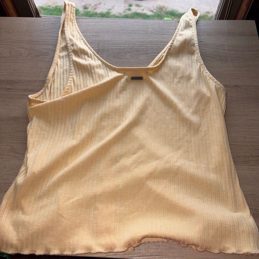 Yellow Tank - Picture 5 of 5